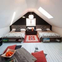 קישוט חדר שינה בעליית הגג