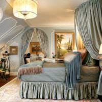 спалня в интериорна снимка в класически стил