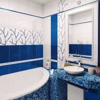 אפשרות לסגנון בהיר של חדר אמבטיה עם תמונת אמבטיה פינתית