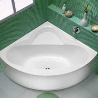 опция за необичаен интериор за баня със снимка на ъгловата вана
