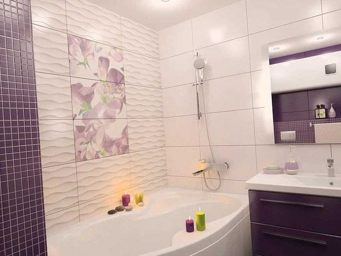 אופציה לעיצוב חדר אמבטיה בהיר עם אמבט פינתי