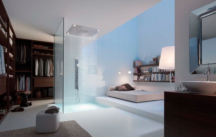 brusebad-ideer-badeværelse-regnbruser-soveværelse-hvidt-design-moderne-omklædningsrum