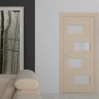ljusa dörrar i utformningen av vardagsrummet foto