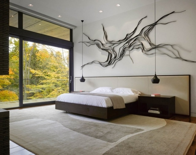 moderne soveværelse beige brune skydedøre balkon vægdekoration