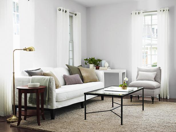 Stue interiør fotos klassiske hvide polstrede møbler