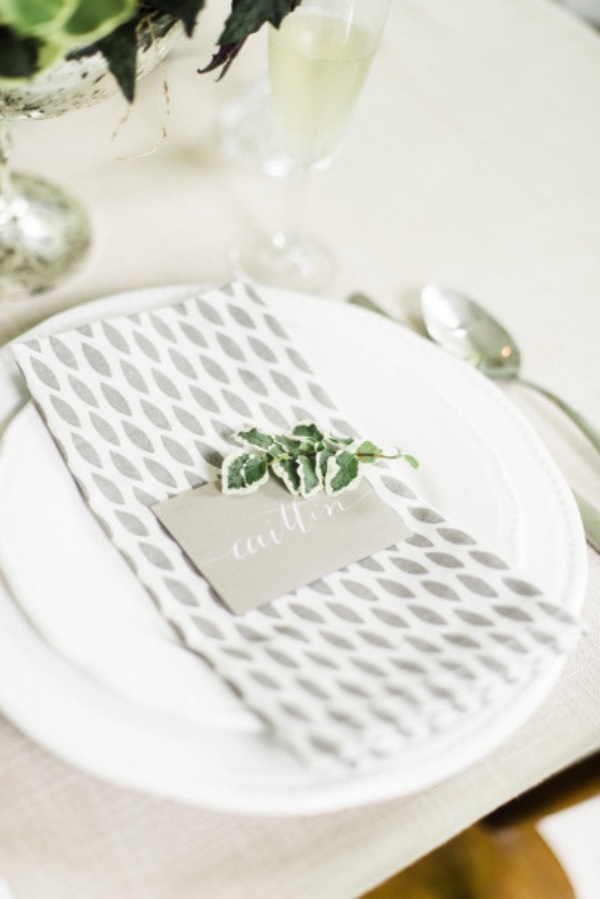 tallerken-hvid-dekoration-bryllup-idé-bord