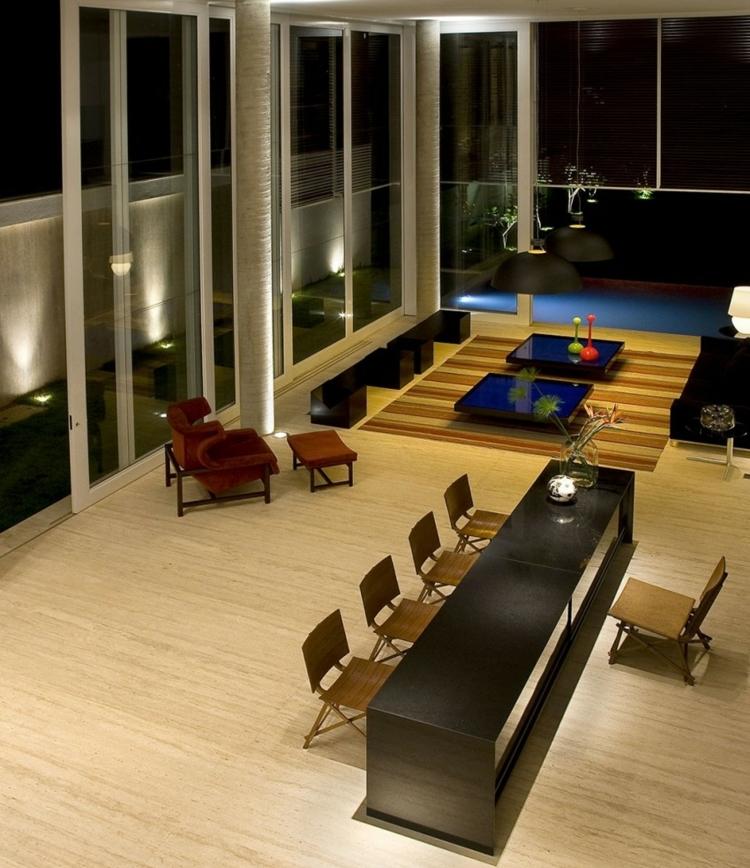 Brasiliansk indretning minimalistisk retro møbler stue