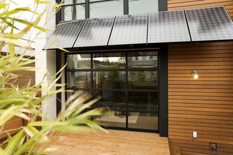 energibesparende-tagdækning-solpaneler-idé-terrasse-praktisk