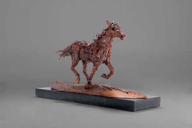 galopperende heste Helt ærligt inspirerende i skulpturdriv i naturlig størrelse