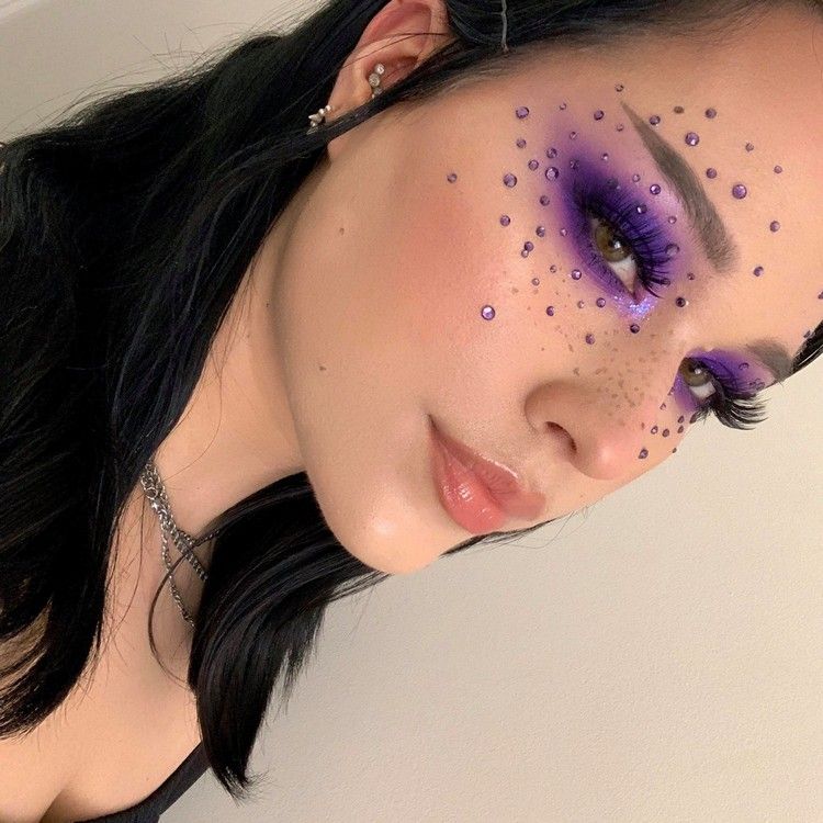 Lilla øjenmakeup Glitter Makeup Euphoria Makeup