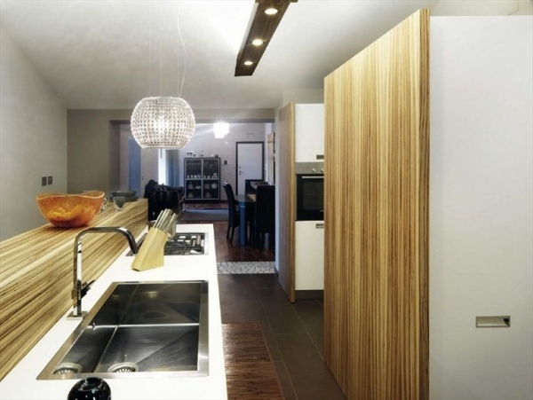 Moderne køkken med trælook TM ø -design