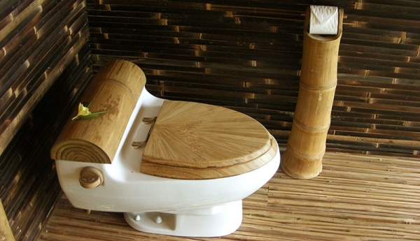 bambus-hus-toilet-bali