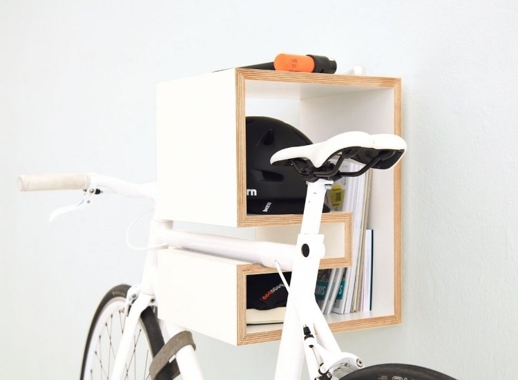 cykelholder-væg-byg-selv-ideer-væg-hylde-opbevaringsplads-stilfuld-minimalistisk-hvid