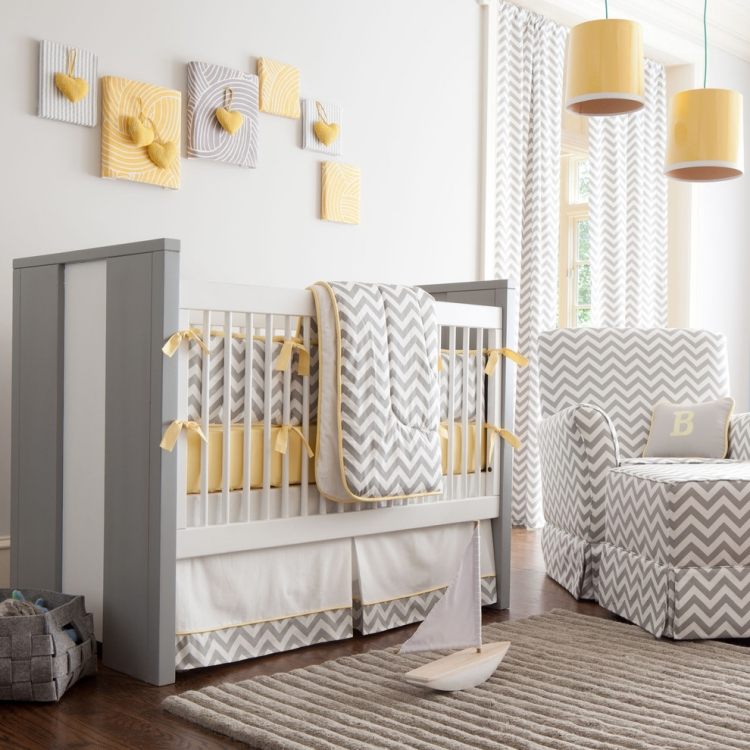 farver-baby-værelse-gul-grå-chevron-mønster