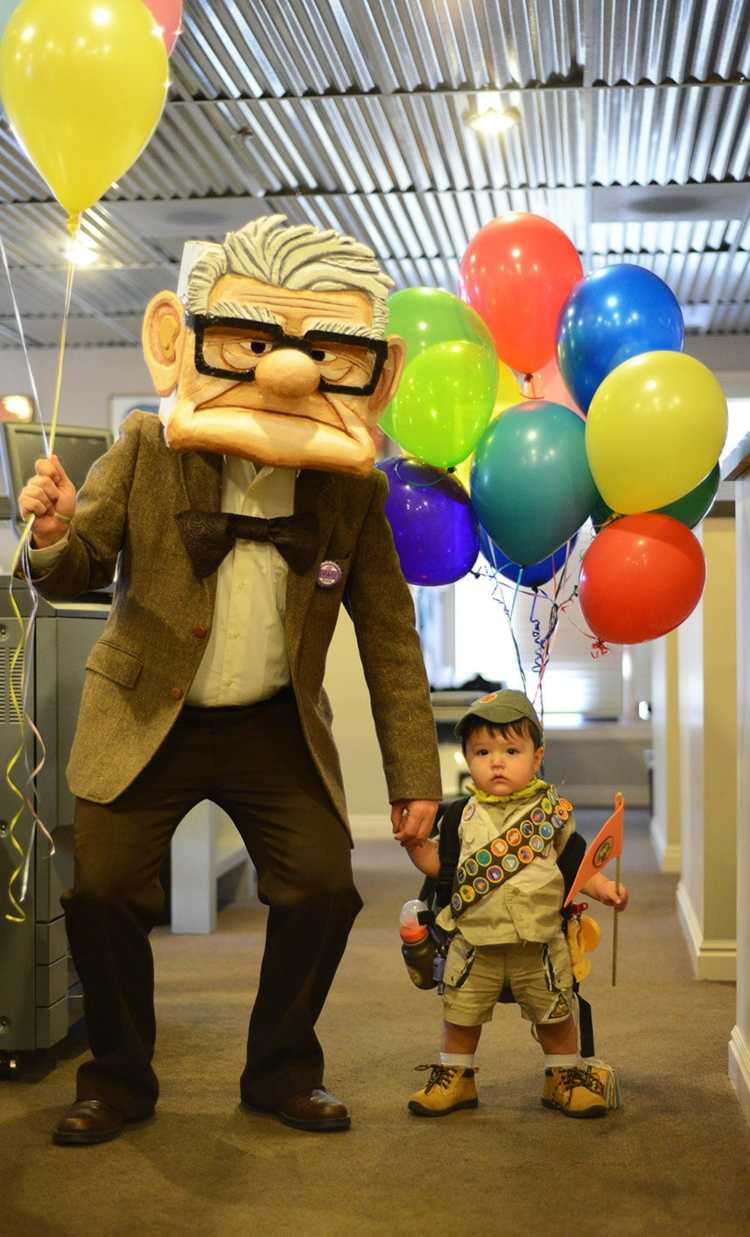 karneval-kostumer-over-fredrickson-bedstefar-balloner-sjove-børn