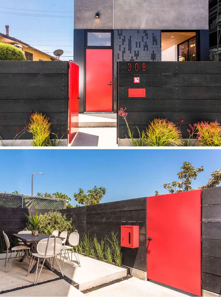Facade i grå-hegn-sort-hus-dør-havedør-rød