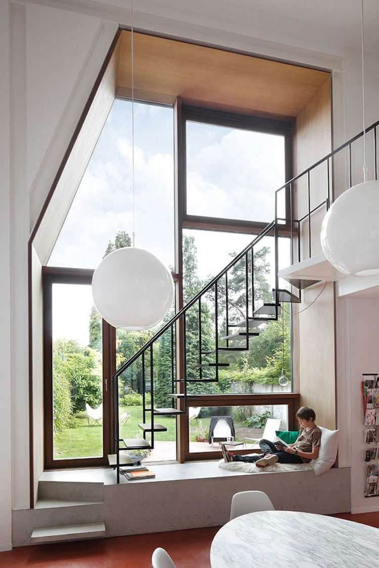 Vindueskarm-sidde-moderne-vindue sæde-karnap-hus-glasfacade