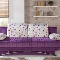 снимка на спалня в светло лилав стил на диван