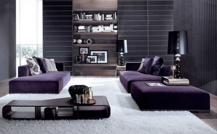 светло лилава спалня в стил диван