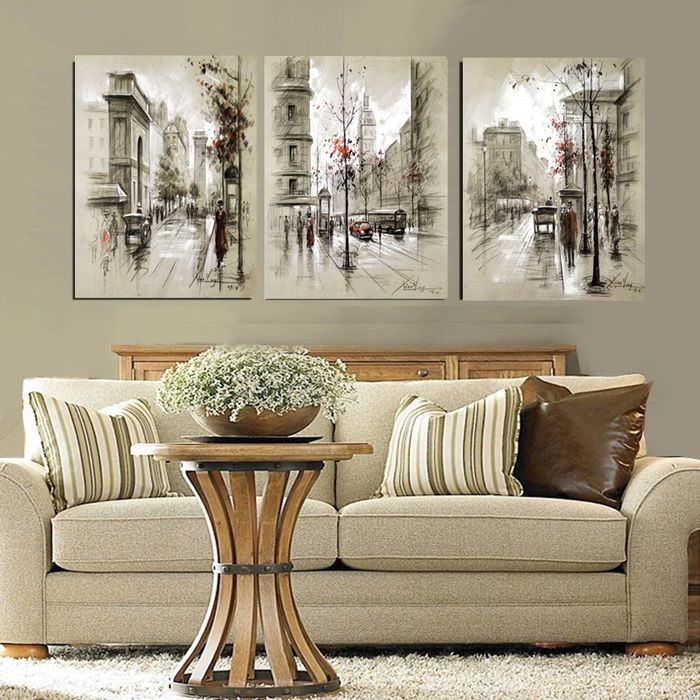 Три картини над дивана в хола