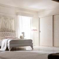 ελαφριά διακόσμηση κρεβατοκάμαρας σε φωτογραφία γαλλικού στιλ