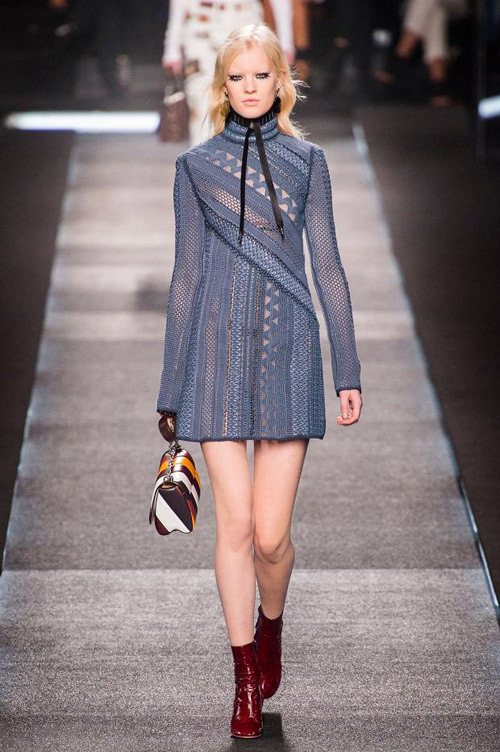 forår-sommer-2015-louis-vuitton-semi-transparent-kjole