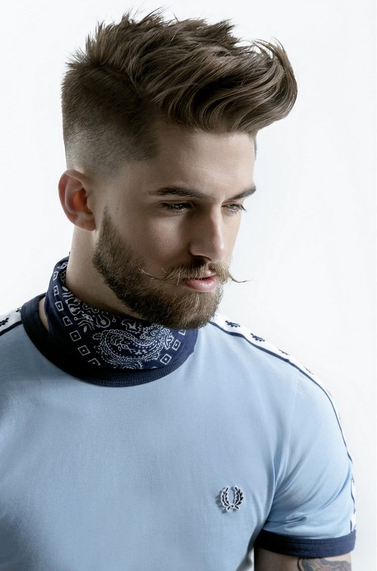 frisure trends-mænd-kort frisure-underskåret-overgang-skæg-overskæg