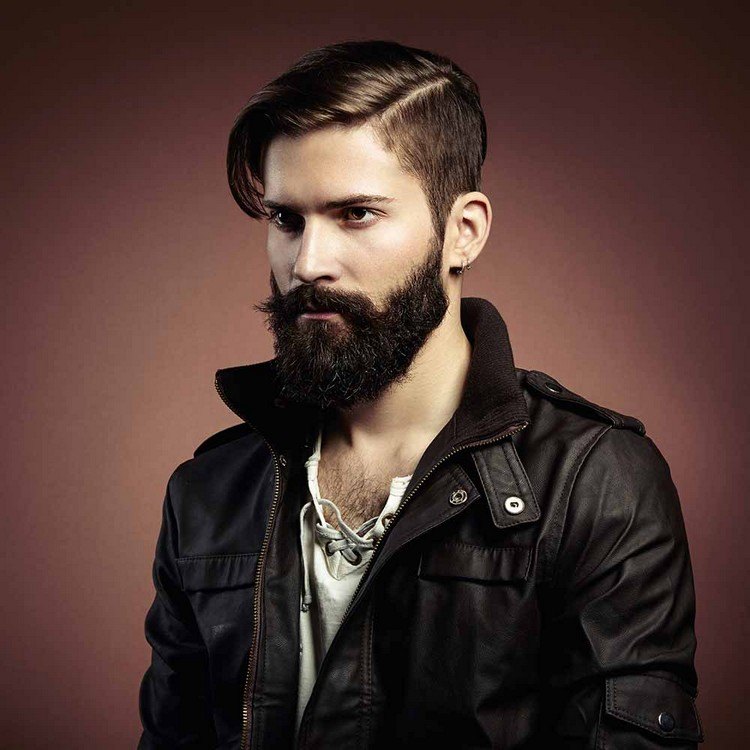 frisure-trends-mænd-skæg-sidecut-side afsked-lige-stylet-hår