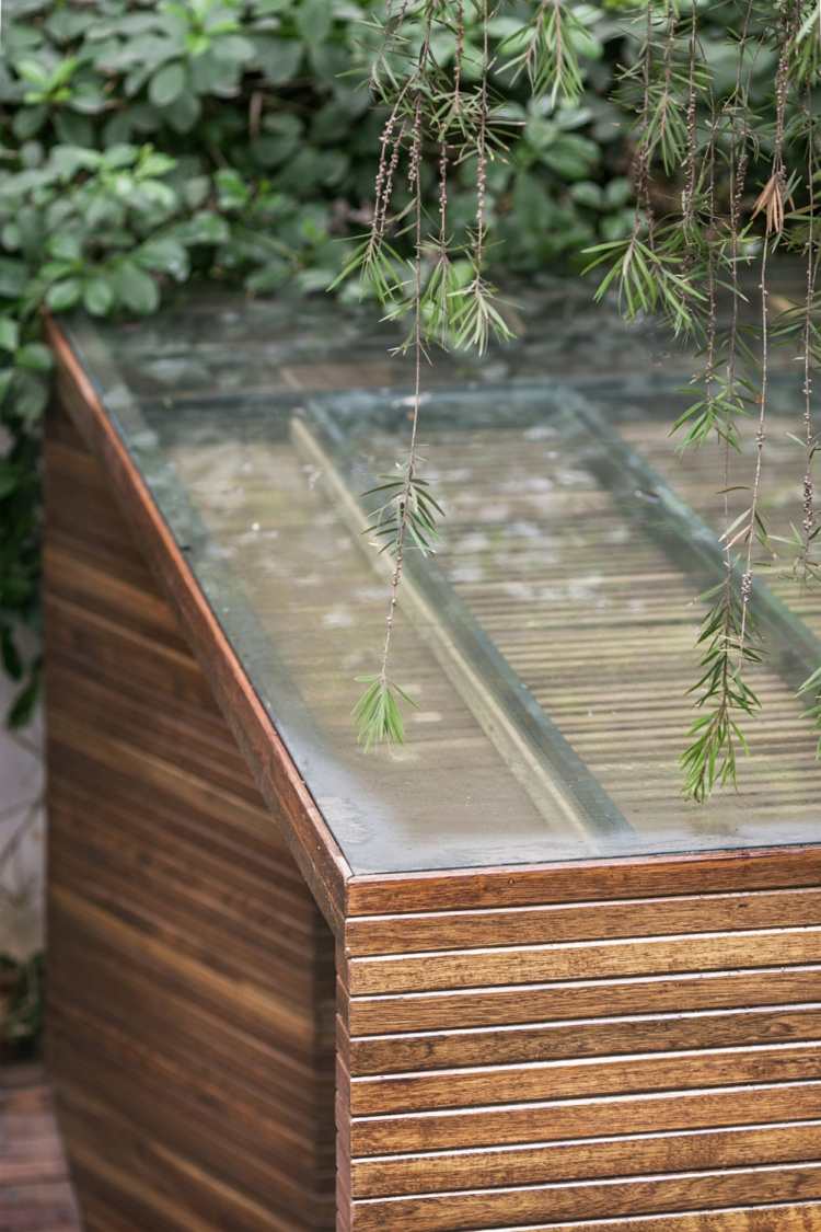 lysthus tag glas træplader tropisk design