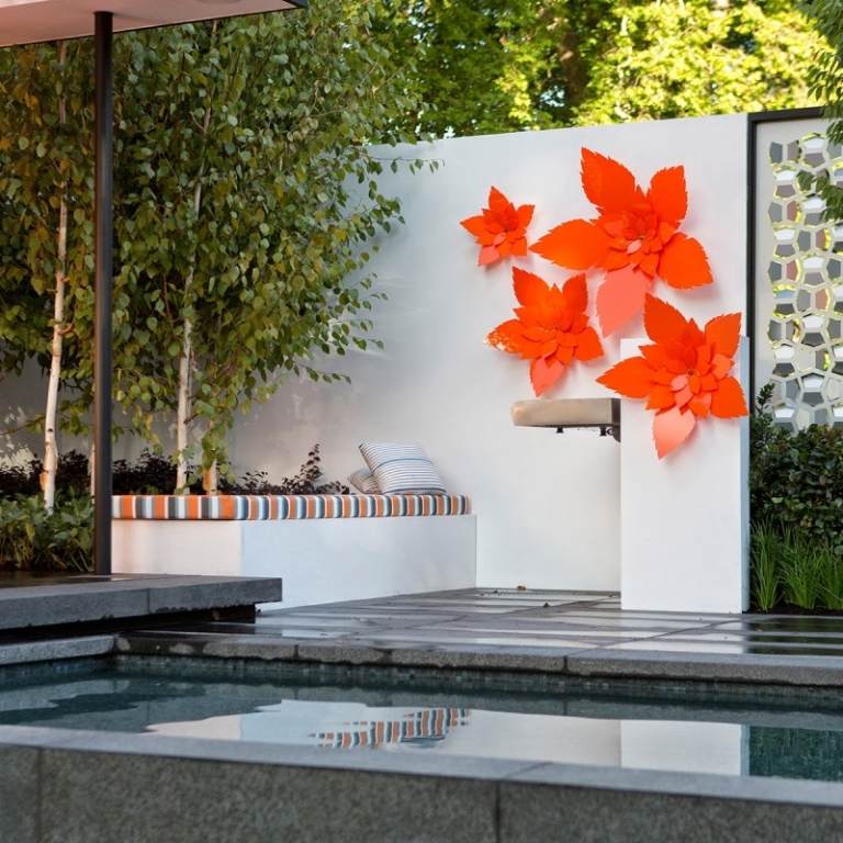 Havedekorationsideer-moderne-blomster-terrasse-ideer