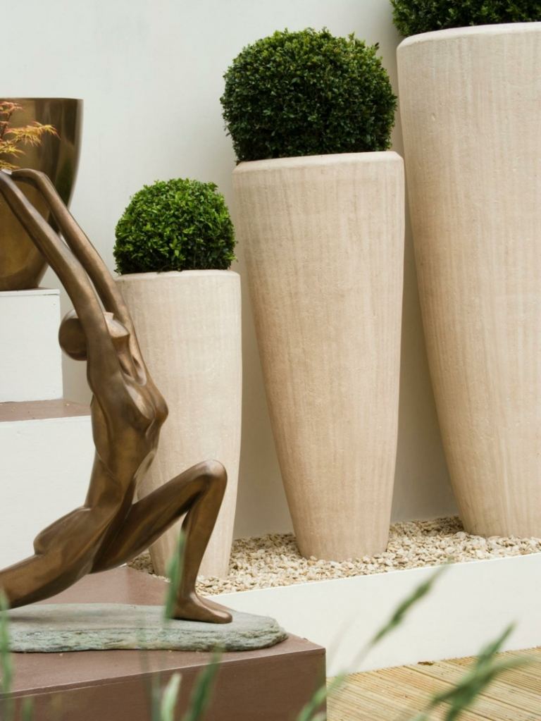 have dekoration ideer planter minimalistisk beige buksbom skulptur