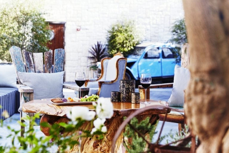 haveideer-til-yndlings-steder-design-original-vintage-lænestole-træ-bord-lurvet