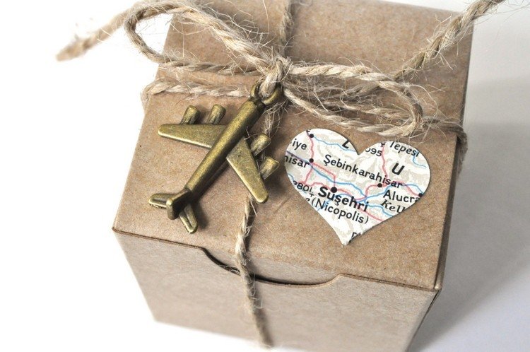 gaveindpakning rejsebevis tinker kreative ideer feriekupon lav din egen gaveindpakket rustikt flyhjertet