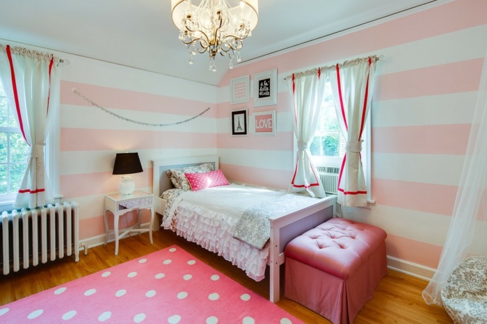 hvidt pigeværelse opsat seng prinsesse