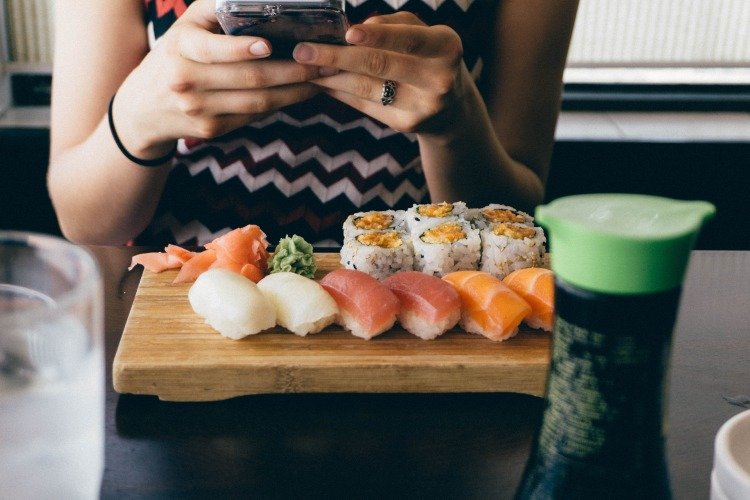 Japansk sushi sund sashimi tun laks