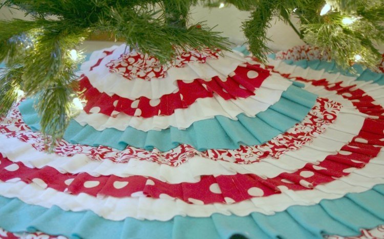juletræ smykker tæppe diy fold blå rød hvid