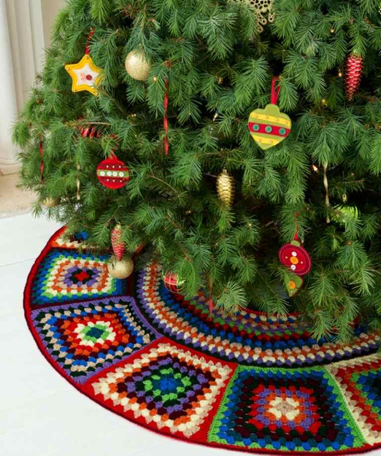 juletræ smykker kunsthåndværk idé tæppe farverige strikkede vedhæng