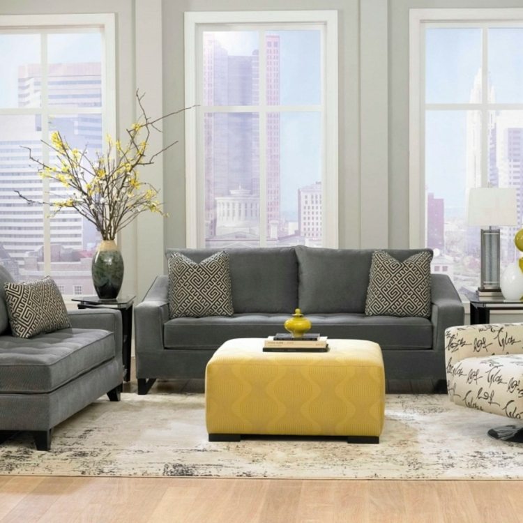 grå og gul i stuen skammel-design-stilfuldt-møblerende-forsythia