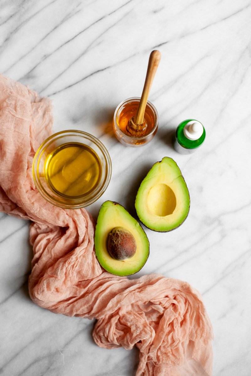 Vask hår uden shampoo hårmaske avocado honning olivenolie hårpleje hjemmemekanismer