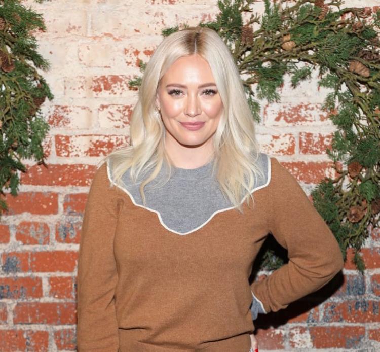 hårfarvetendenser 2019 kvinder isblonde Hilary Duff