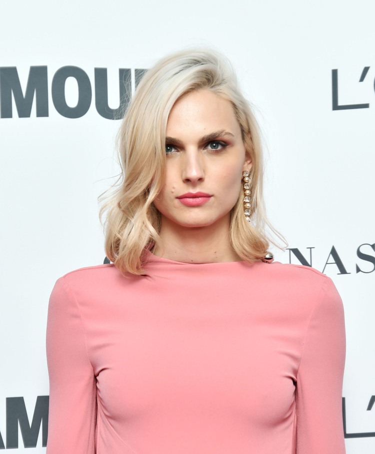 Champagne blond hårfarvetrend 2019 Andreja Pejic