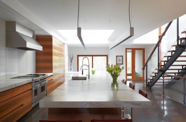 Træhus med moderne design køkkenbordplade