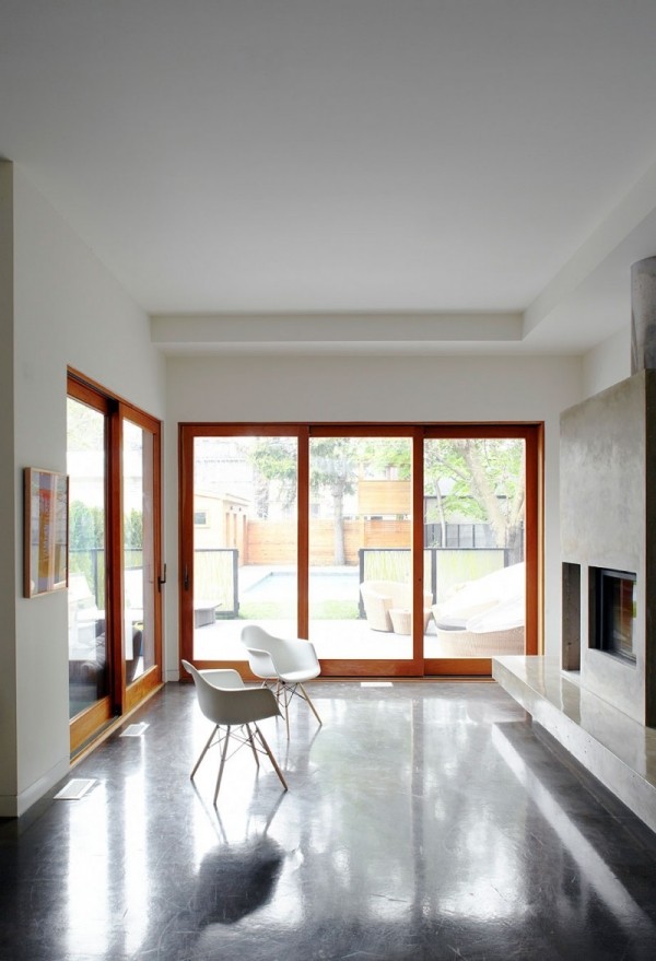 træhus med moderne design minimalistisk interiør