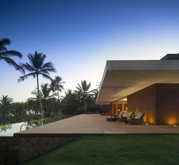 terrasse hus design idé belysning pool palmer