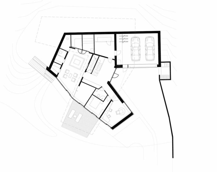 hus-skråning-stueetage-garage-grundplan-værelser