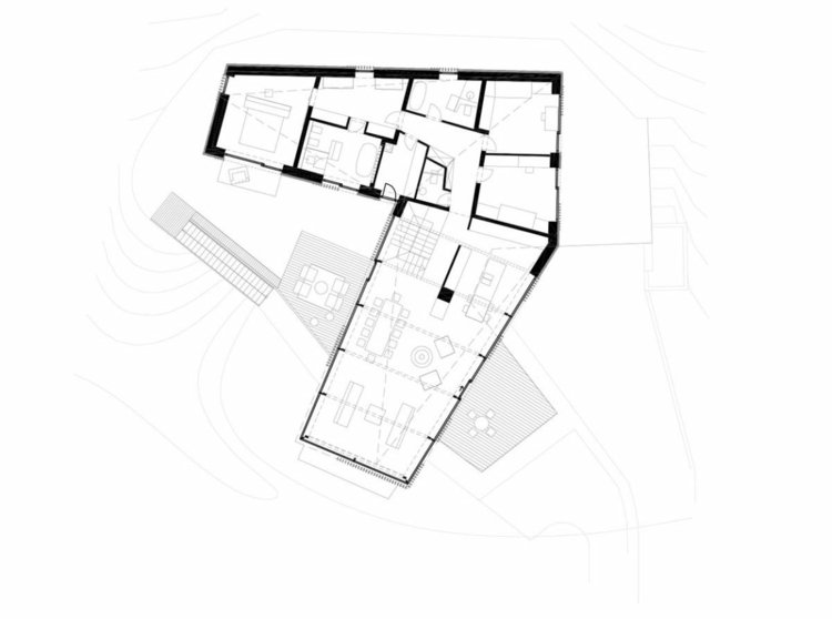 hus-skråning-anden-etage-bygge-stue-områder-soveværelse-stue-grundplan