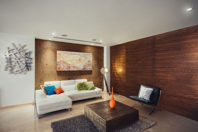 Sofa polstrede møbler, tæppe, firkantet bord, pyntepuder
