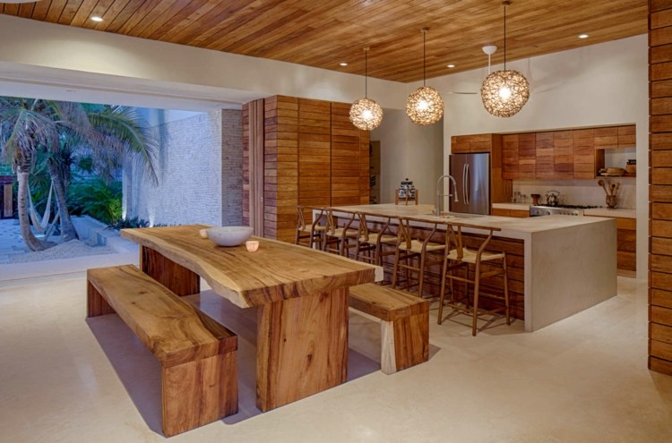 flair rustikt hus spisebord bænke naturligvis træ køkken ø skabe