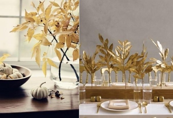 Efterårs smykker borddækning-guldoptik efterlader græskar-træbord