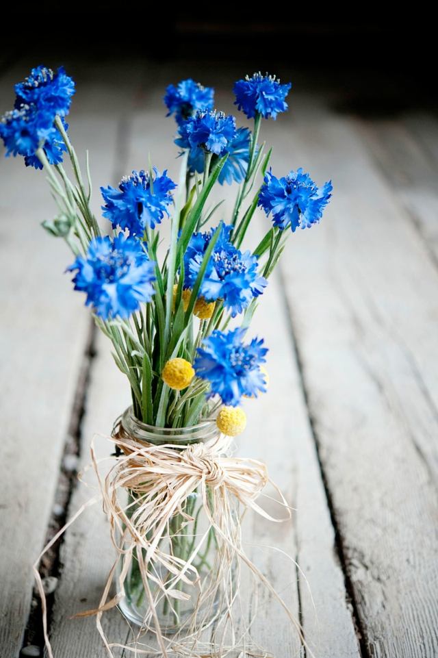 efterårsborddekoration vilde blomster blå bryllup